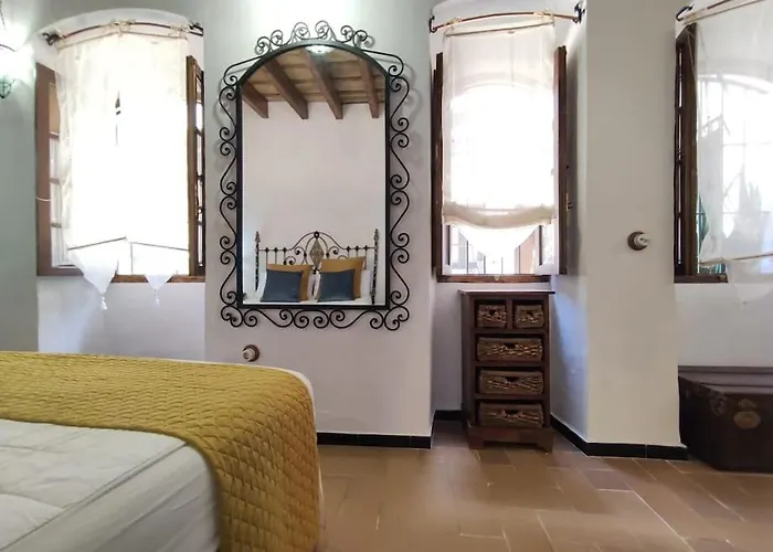 Patios De Triana - El Corral De La O